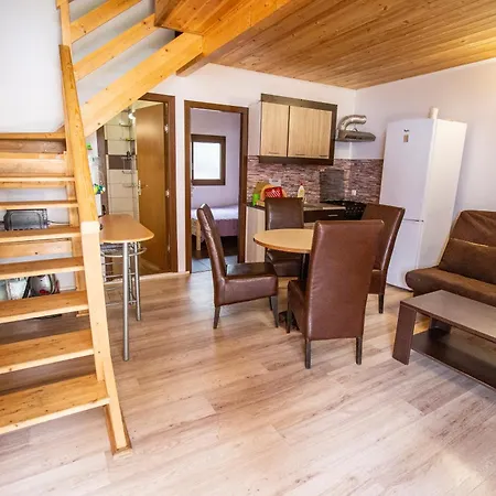 Family Keyhouse Apartment